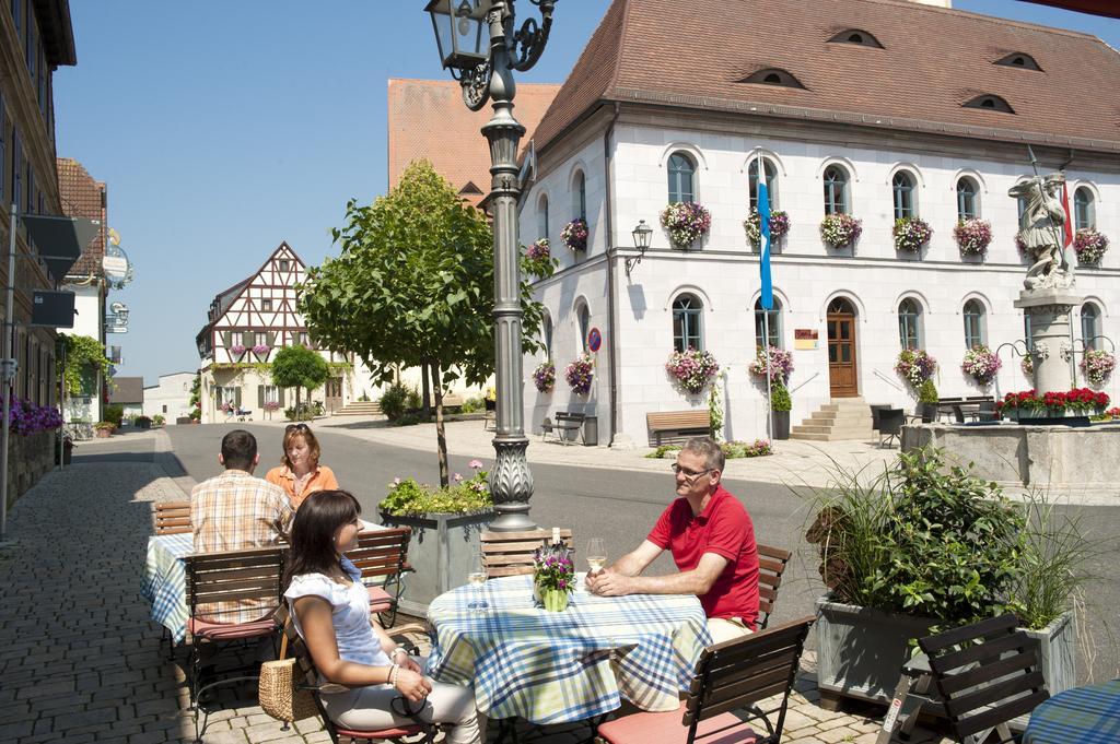 Hotel Schwarzes Ross ชวาร์ซอัคอัมไมน์ ภายนอก รูปภาพ