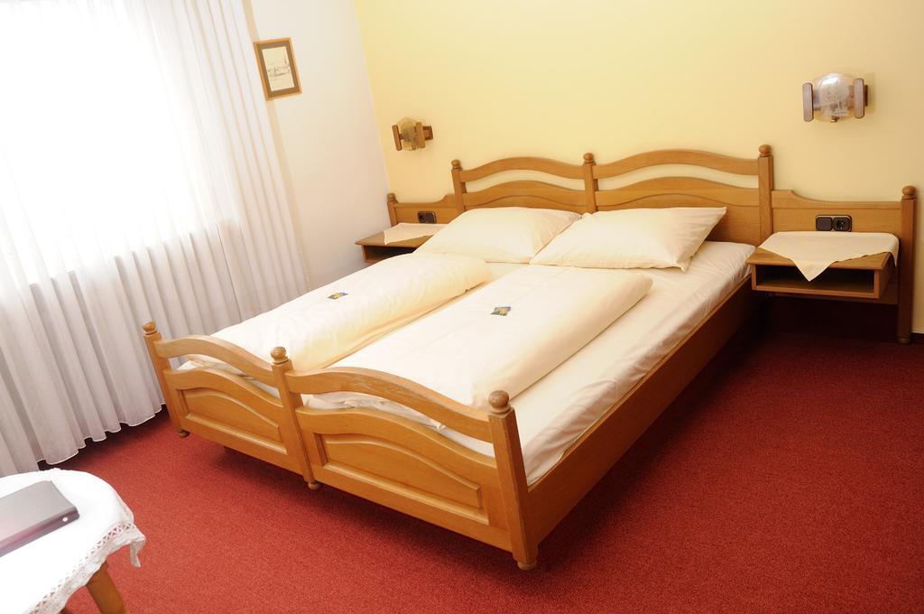 Hotel Schwarzes Ross ชวาร์ซอัคอัมไมน์ ภายนอก รูปภาพ