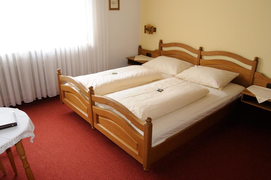 Hotel Schwarzes Ross ชวาร์ซอัคอัมไมน์ ภายนอก รูปภาพ